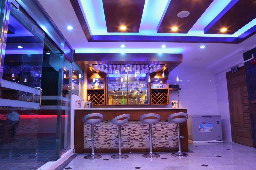 Hotel Royal King ヤンゴン エクステリア 写真